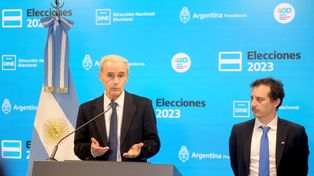 El secretario general de Presidencia Julio Vitobello dio una conferencia de prensa.