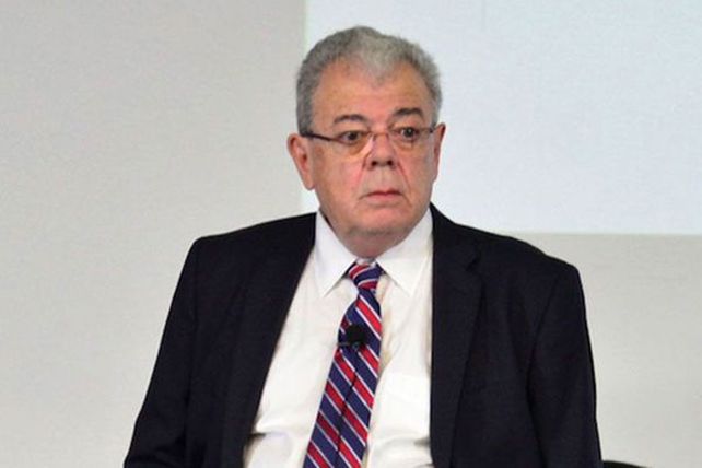 El funcionario que renunció el martes acusó de autoritario a Aranguren