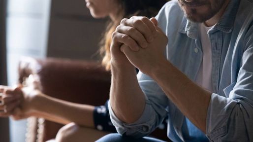 Convivían pero no estaban casados: deberá pagarle casi $52 millones a su expareja