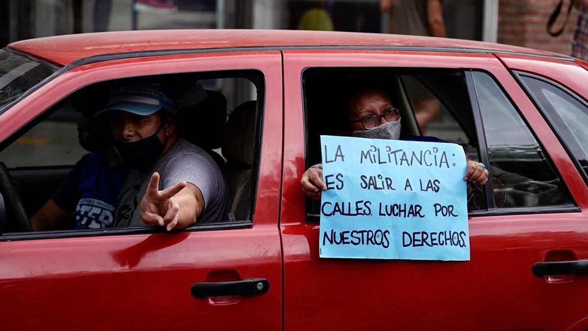 La Caravana de la Militancia recorri el microcentro rosarino en