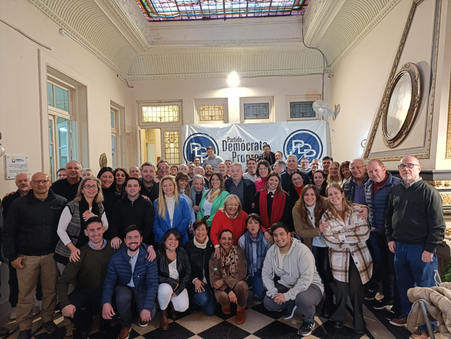 Las nuevas autoridades del PDP de Santa Fe.
