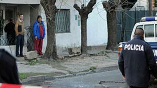 Hallan una mujer asesinada en Escobar y sobre su pecho su bebé de 7 meses