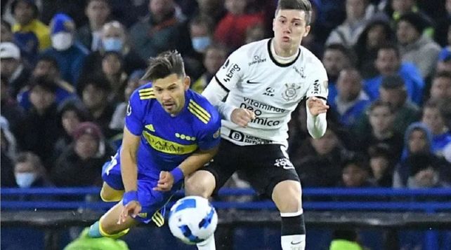 Boca jugó parte del segundo tiempo con un hombre más.
