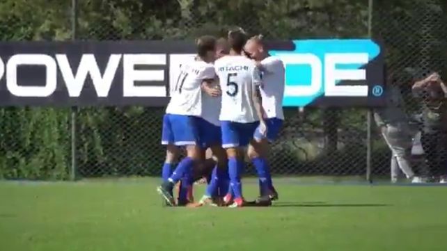 El festejo. El chico Muñoz ya hizo el golazo de rabona frente a Colón en la quinta.&nbsp;