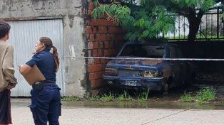 Hallaron un cadáver dentro de un auto en Paraná