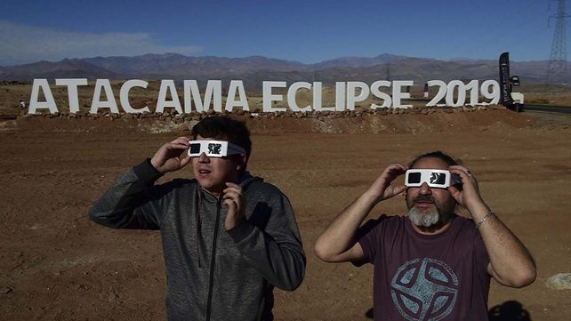 El eclipse convocó a multitudes que disfrutaron en seis provincias
