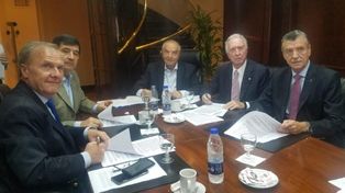 Los empleados de Comercio acordaron un aumento del 45% anual