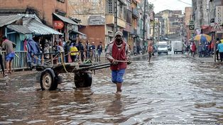 Un ciclón deja más de 90 muertos y 60.000 evacuados en Madagascar