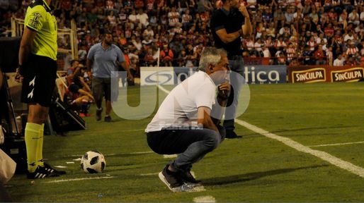 El jugador que quiere ganarse otra vez la atención del técnico de Unión