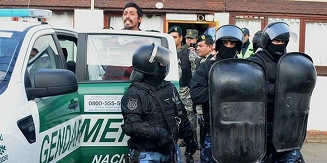 Jones huala. Sigue detenido.
