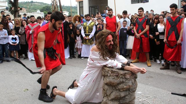 Imágenes de la procesión de Semana Santa alrededor del mundo
