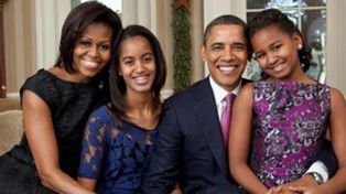 Barack y Michelle Obama prohibieron a sus hijas usar Facebook