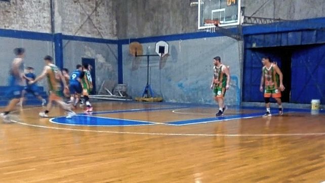 Macabi sufrió un revés inesperado contra UNL y ahora complicó su clasificación a las semifinales.