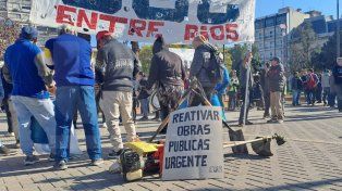 Marcha por San Cayetano: en Paraná reclamaron Paz, Pan, Tierra, Techo y Trabajo