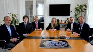 Javier Milei cenó con diputados aliados en Olivos para blindar los vetos a jubilados y discapacidad