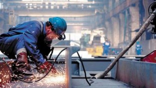 La actividad económica bajó 2,2% en febrero