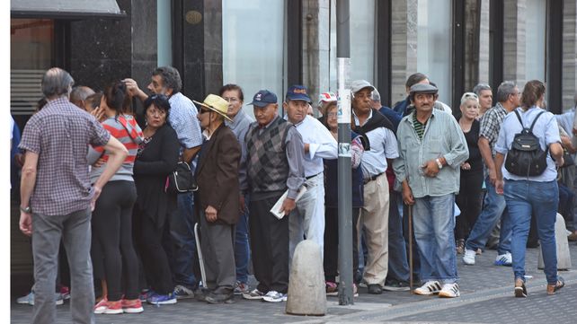 La idea del gobierno es establecer una jubilación anticipada para personas que reúnan ciertas condiciones. Una de ellas