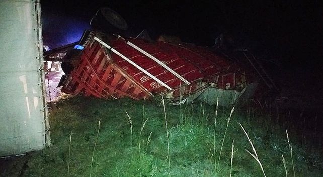 Ruta 14: Liberaron media calzada tras el vuelco de un camión