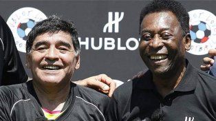 El Beto Alonso afirmó que Pelé iba al frente como Maradona y lo considera el mejor entre los mejores.