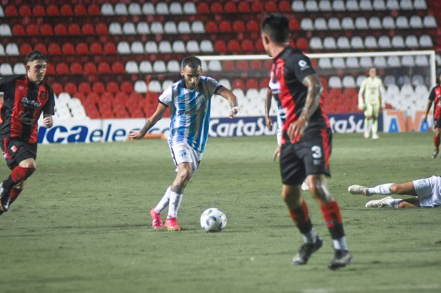 Atlético Tucuman ganó en Santa Fe.