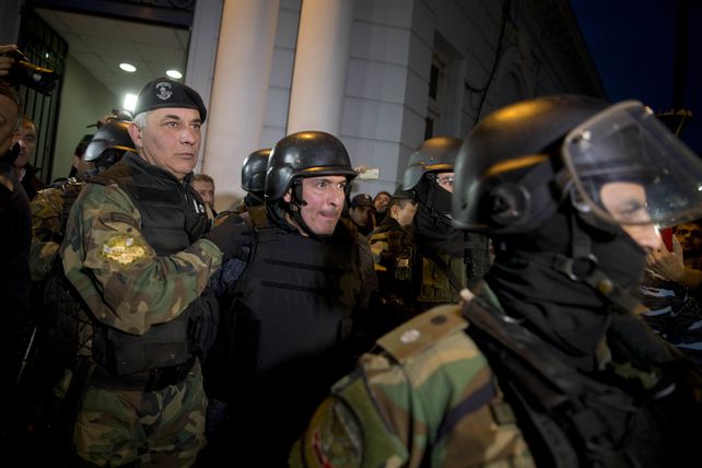 El Frente para la Victoria echó del bloque del Parlasur a José López y pedirá que lo expulsen del cuerpo