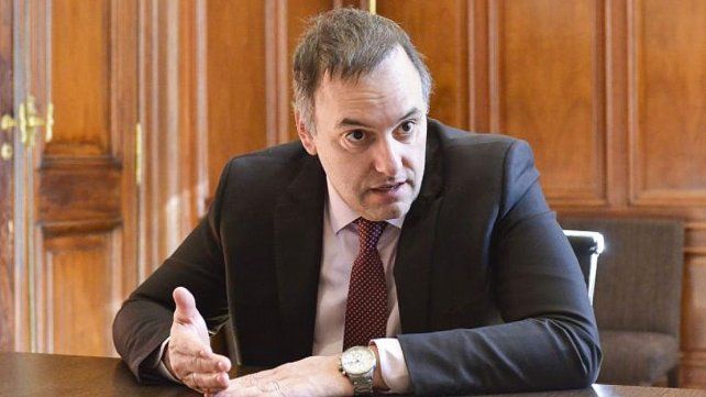El escrito presentado por Manuel Adorni ante la Justicia arrojó nuevos interrogantes que el fiscal Gerardo Pollicita deberá valorar para definir cómo sigue la causa.