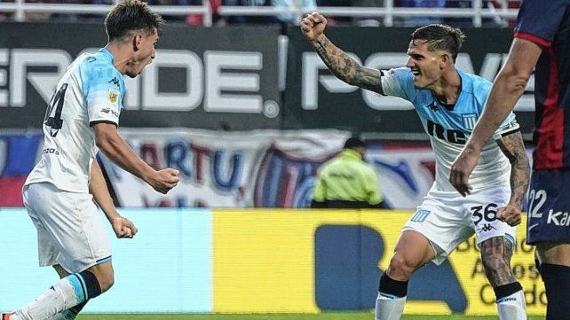 Racing le ganó a San Lorenzo con un doblete de Facundo Mura, ex-Colón
