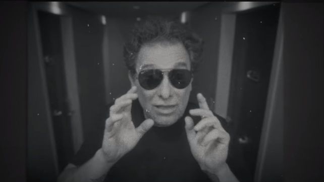 Andrés Calamaro se sumó al disco de colaboraciones de Miranda! interpretando Tu misterioso alguien.