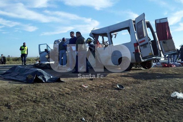 Sepultaron los restos de las maestras y el chofer muertos en Tostado
