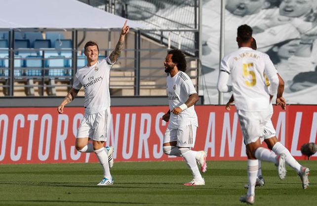 Real Madrid quiere quedar a dos puntos de Barcelona.