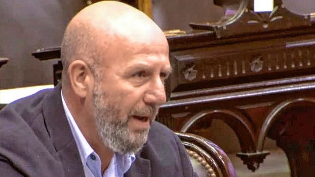Tras el pedido de condena a Urribarri, diputado pidió la renuncia