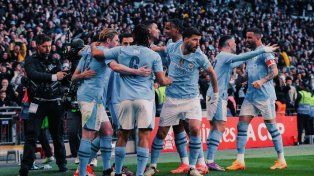 Manchester City ganó y espera rival.