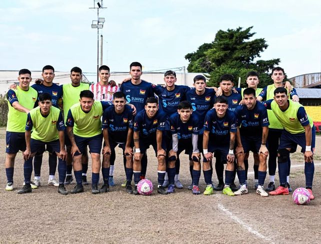 Asociación Rosarina de Fútbol: El plantel dirigido por el Chulo Arrieta viene cumpliendo una buena campaña en la segunda categoría y se ubica tercero detrás de Bancario y Río Negro. &nbsp; 
