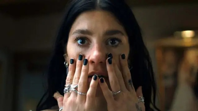 Camila Morrone protagonzia la nueva serie que es furor en Netflix