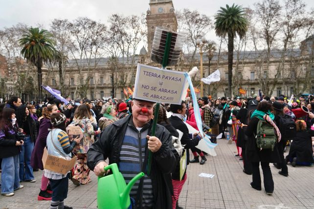 La Patria no se vende: marcha en Rosario contra la Ley de Inviolabilidad de la Propiedad Privada