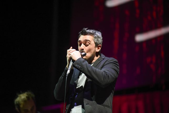 Luciani en vivo el sábado pasado, como telonero de Joan Manuel Serrat. 