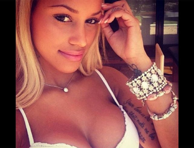 La mujer de Balotelli, la que acapara todas las miradas en Brasil