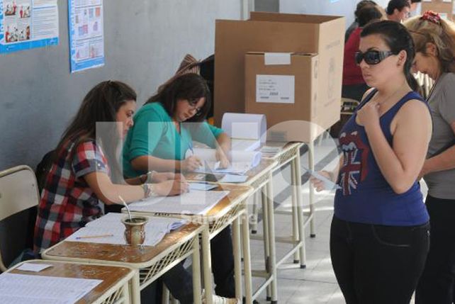 PASO 2015: Oficialismo y oposición, entre las internas y posicionarse para las generales de junio