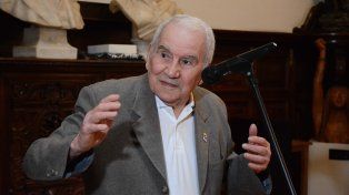 Falleció Héctor Martínez, histórico periodista y una voz clásica del fútbol rosarino