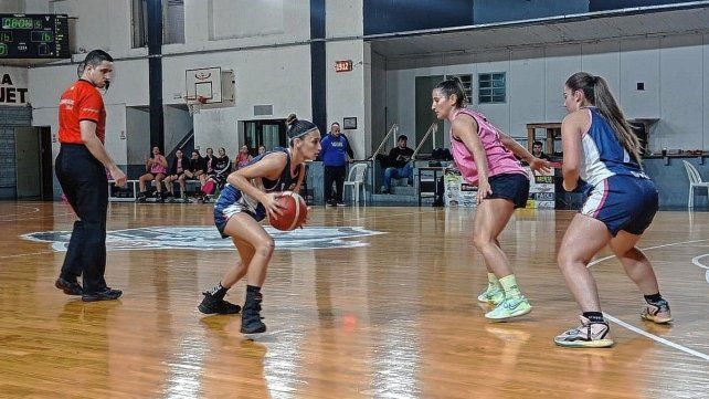 Bola al aire para la rama femenina y el Torneo Promocional
