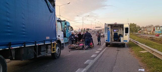 El choque ocurrió sobre la bajada para ir hacia Pérez.