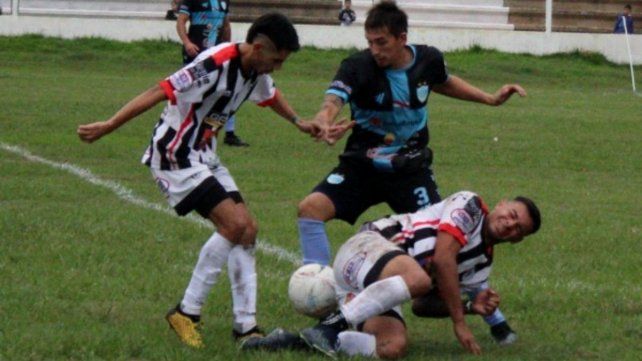 La Copa Entre Ríos aún no tiene a su segundo finalista.