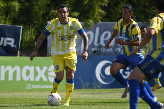 Germán Herrera marcó dos goles para el Senior de Central