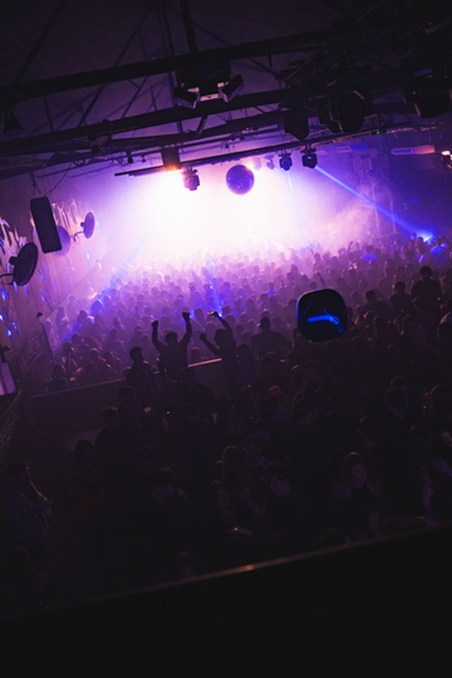 Chapa Club: la pista +24 de Complejo Forest donde manda el cachengue