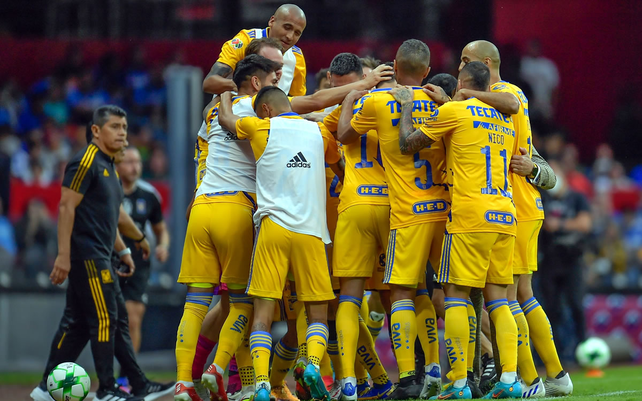 Tigres, de Guzmán y Pizarro, ganó la ida de cuartos de final ante Cruz Azul