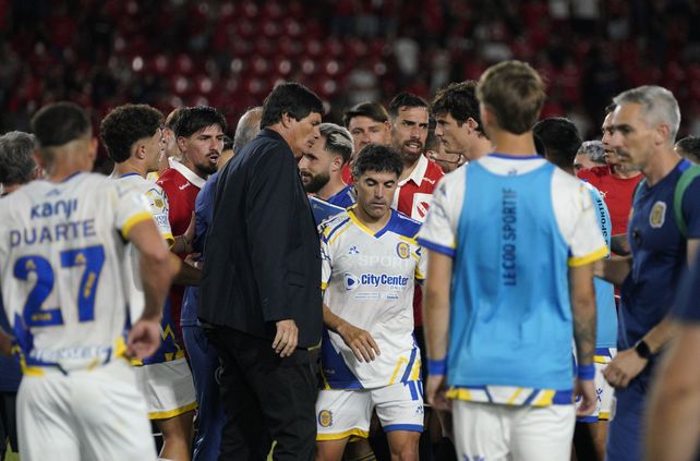 En el tumulto del final, Malcorra vio la roja, lo que fue pésima noticia para Central.
