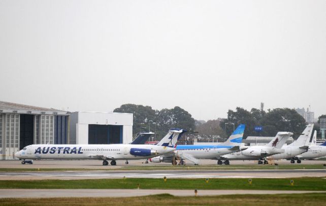 Viajes al exterior: limitan compra a 90 días