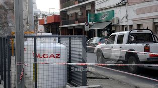 Colocaron garrafas sin autorización en un edificio céntrico de la ciudad