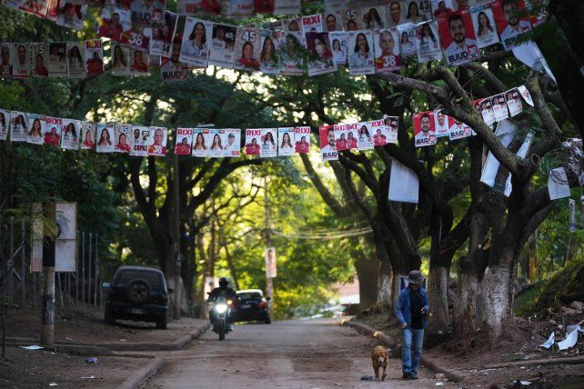 Honduras votó el domingo y todavía no se conoce al nuevo presidente