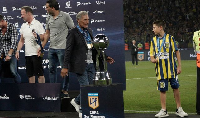 Recuerdo eterno. Entre tatos logros deportivos, Russo se pudo dar el gusto de salir campeón con Central. Recuerdo eterno. Entre tatos logros deportivos, Russo se pudo dar el gusto de salir campeón con Central.